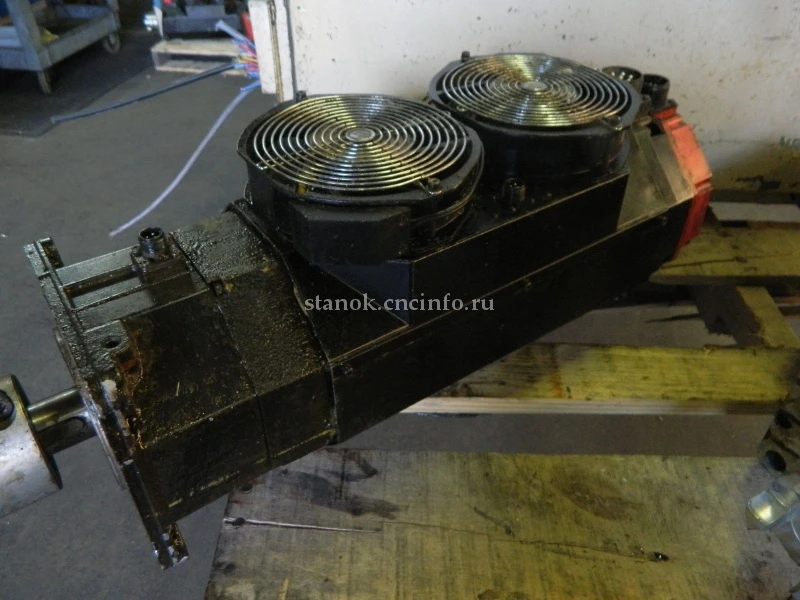 Сервомотор FANUC модель α40/2000 с вентилятором A06B-0158-Bxxx